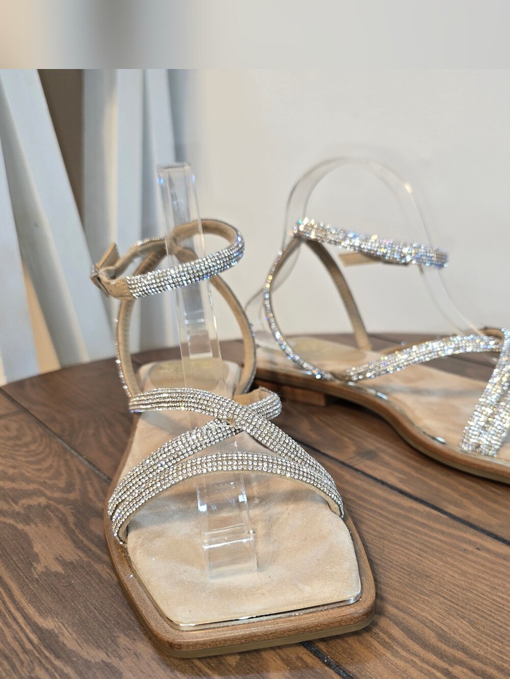 Vince Camuto NWT Pertema Sparkle Strappy Women's Sandals Size 7M